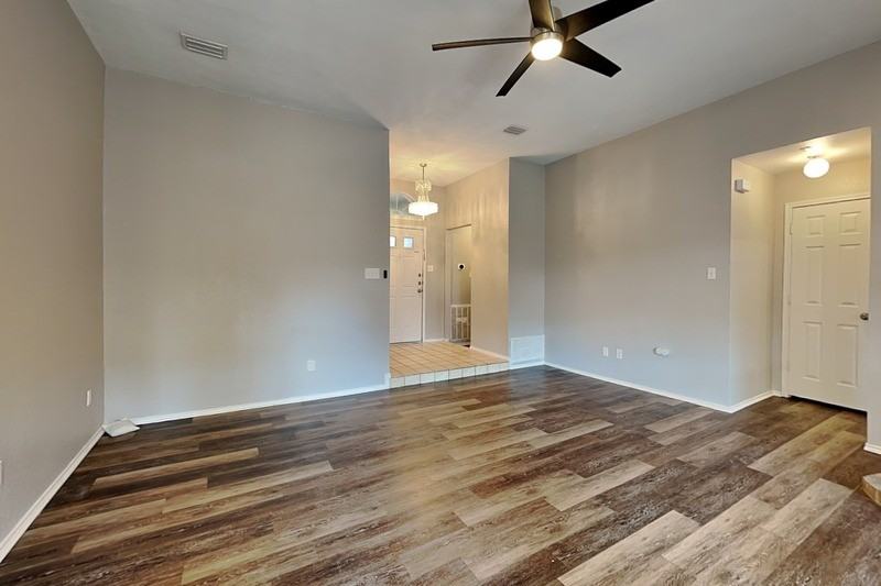 633 Beatty Dr - Photo 3 of 16