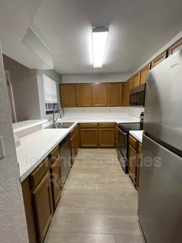 5725 W Atlantic Pl - Photo 5 of 12