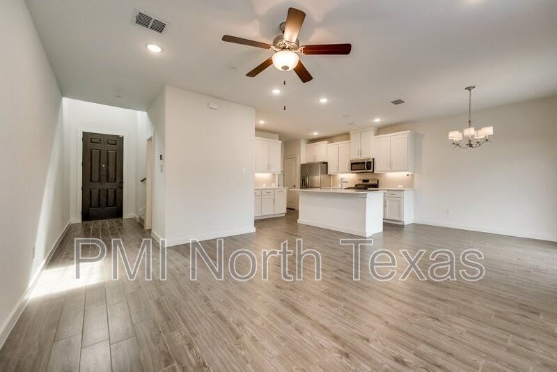 2709 Splendor Ln - Photo 5 of 26