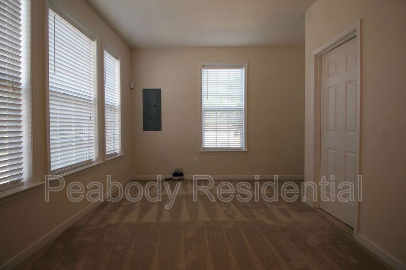 5800 Foley St - Photo 6 of 27