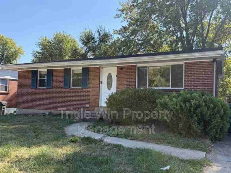 1380 Cove Ln - Photo 2 of 50