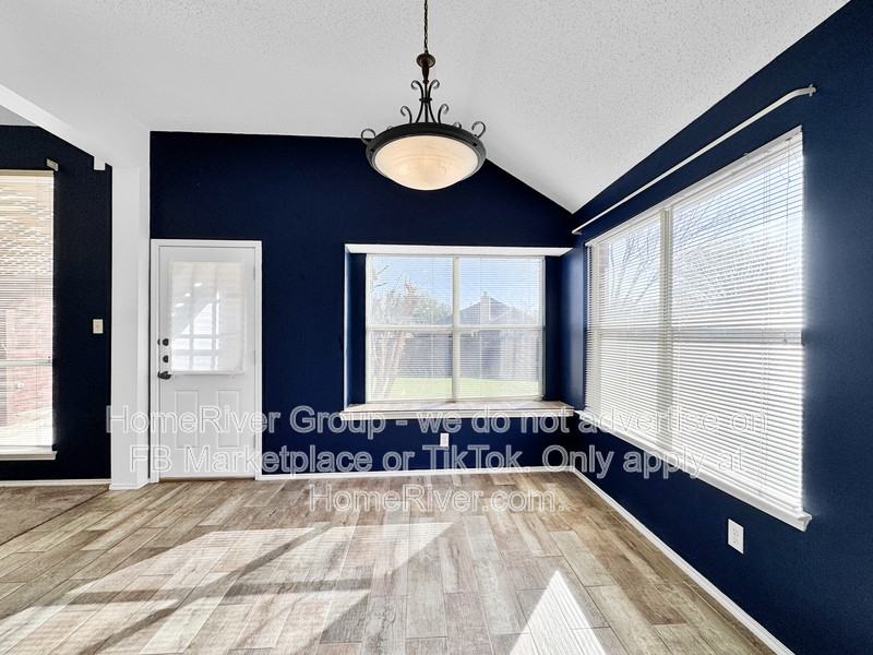 2300 Granbury Dr - Photo 5 of 19