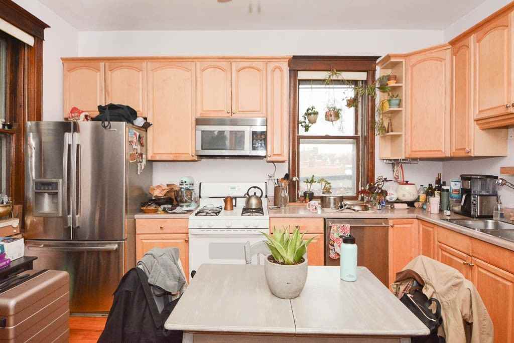 2627 W Walton St #3 - Photo 2 of 21