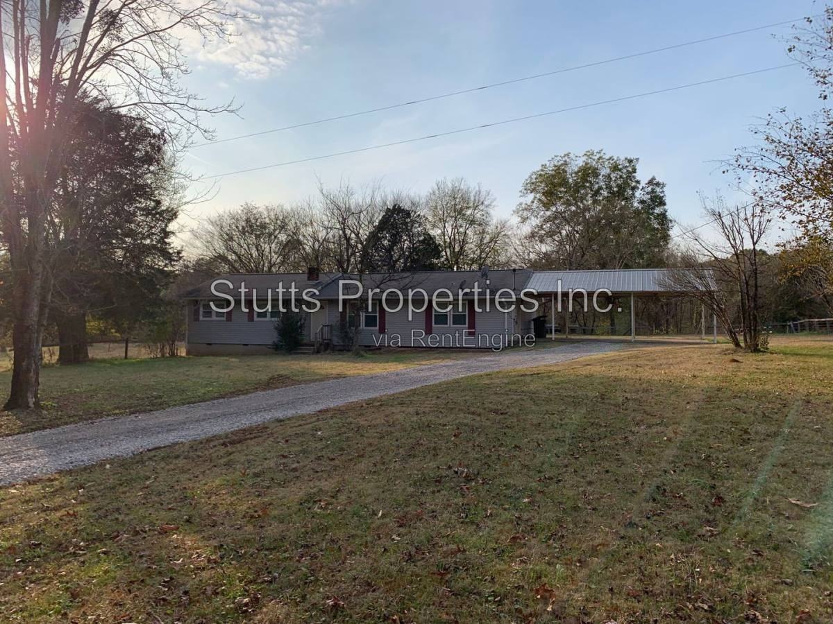 2100 Woodland Rd - Photo 3 of 16