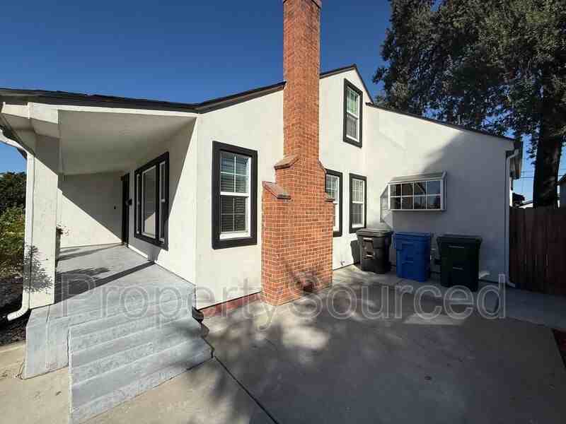 807 W Yosemite Ave - Photo 2 of 50