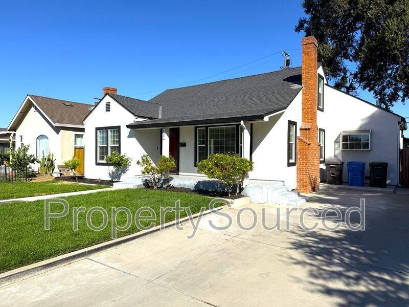 807 W Yosemite Ave - Photo 3 of 50