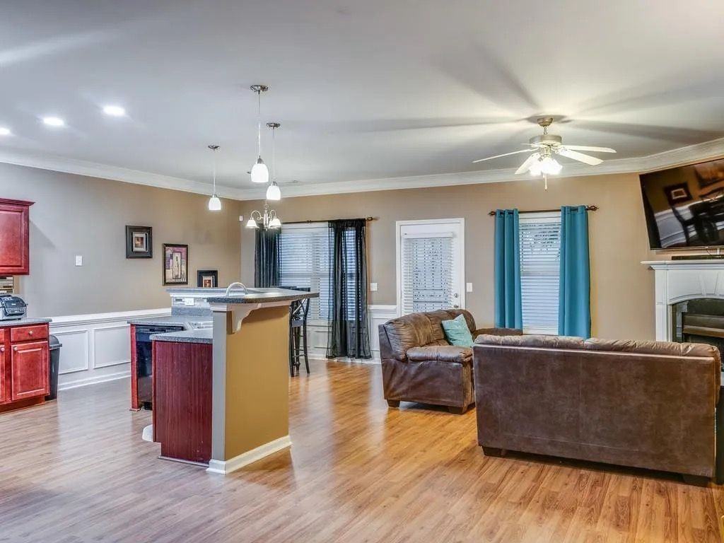 1590 Chattahoochee Ct - Photo 4 of 4