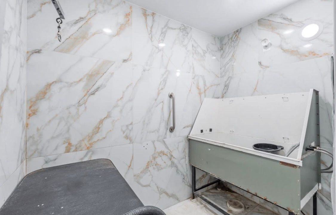 2625 W 79th St - Photo 5 of 8
