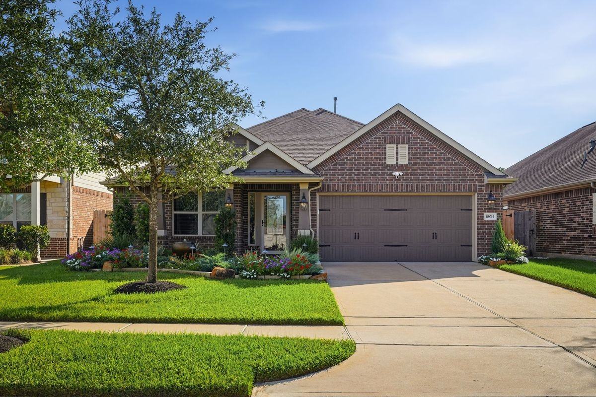 18014 Fernwood Bend Dr - Photo 2 of 34
