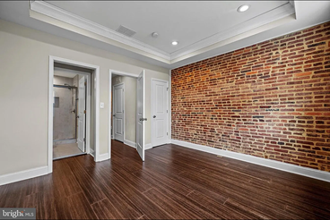 3130 Foster Ave - Photo 3 of 6
