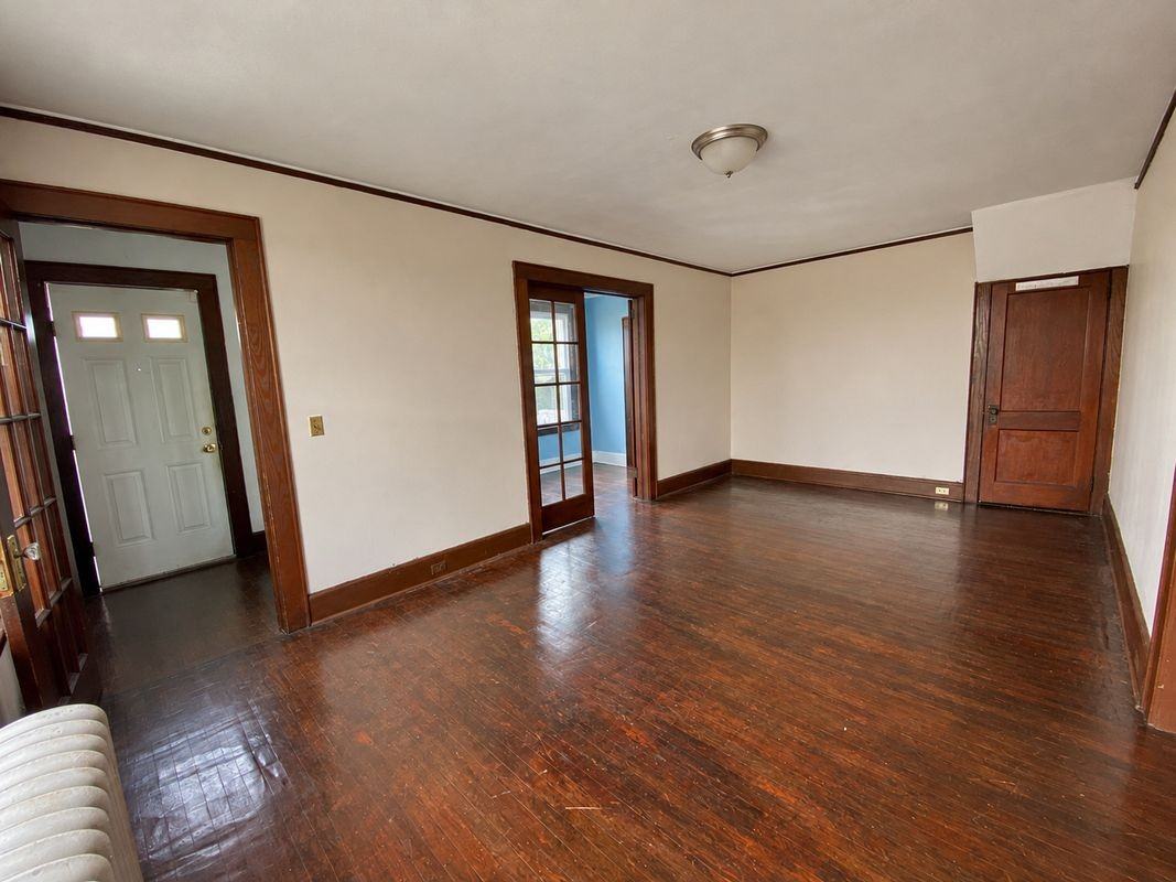 33 Franklin Ave ##1 - Photo 2 of 12