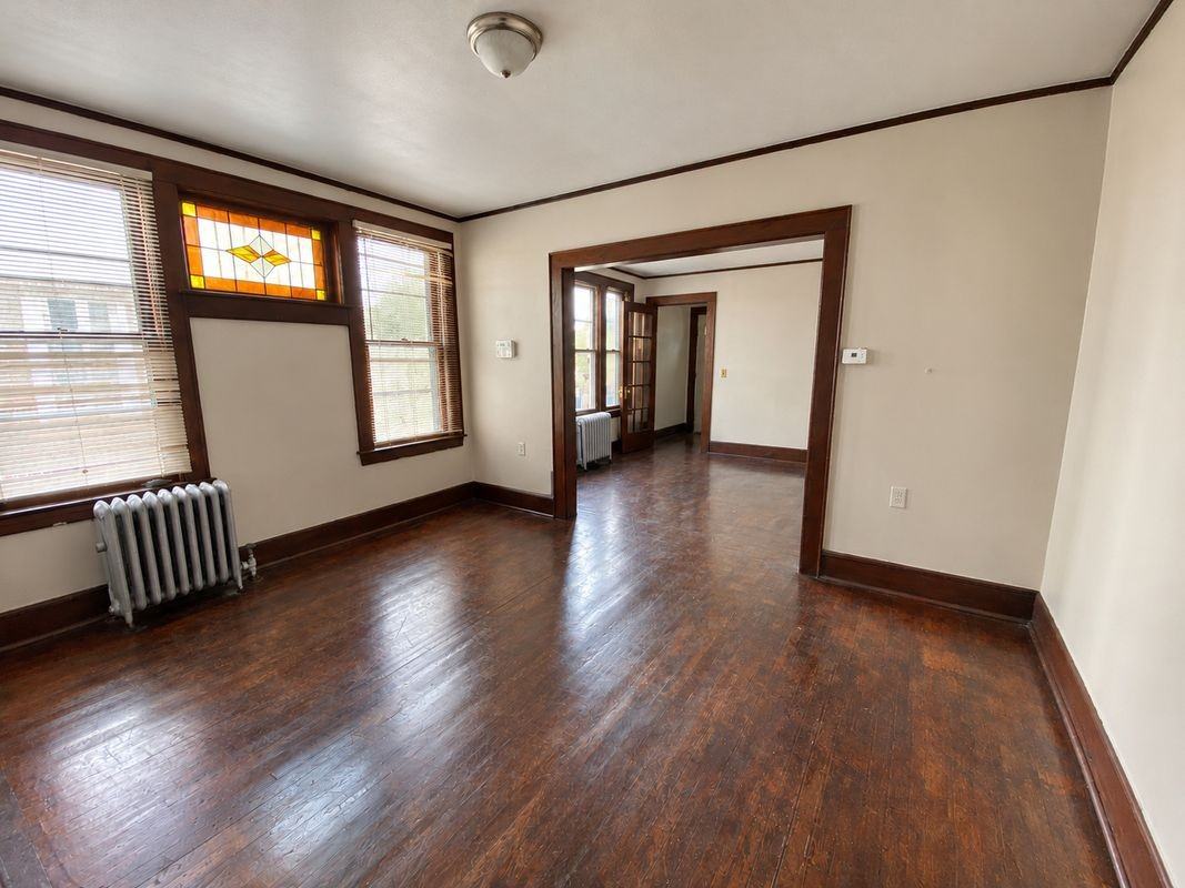 33 Franklin Ave ##1 - Photo 4 of 12