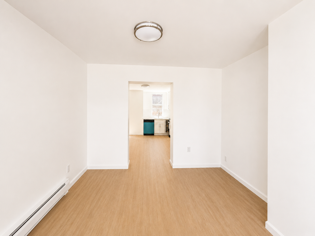 521 Mercer St - Photo 2 of 14