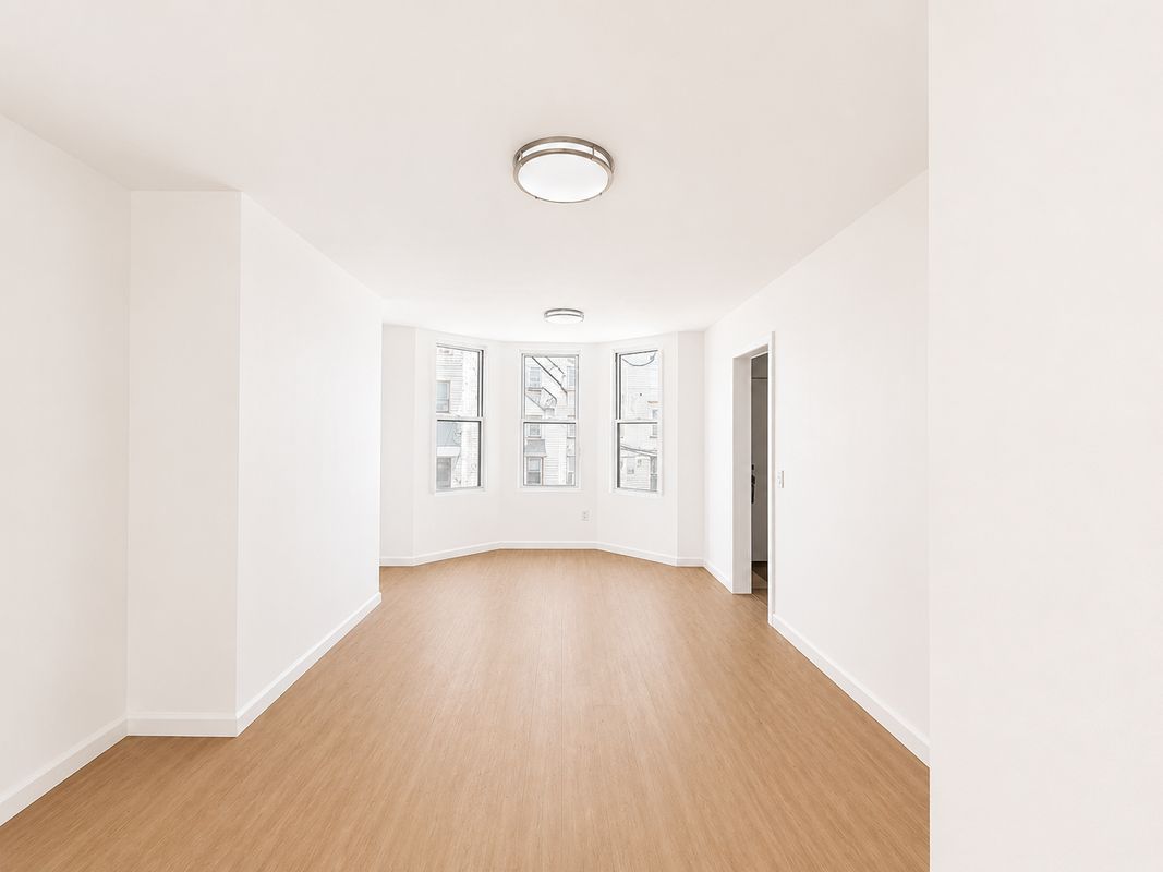 521 Mercer St - Photo 5 of 14