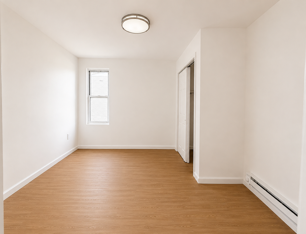 521 Mercer St - Photo 6 of 14
