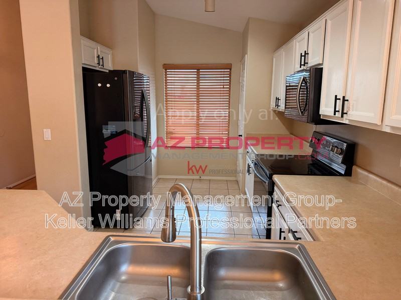 15819 W Yavapai St - Photo 5 of 16