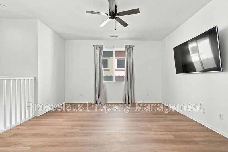 1427 Ortega St - Photo 5 of 15