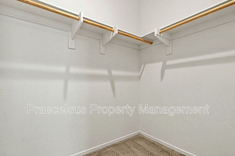 1427 Ortega St - Photo 6 of 15