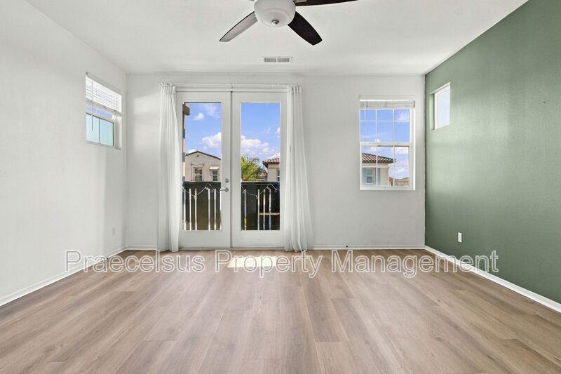 1427 Ortega St - Photo 7 of 15