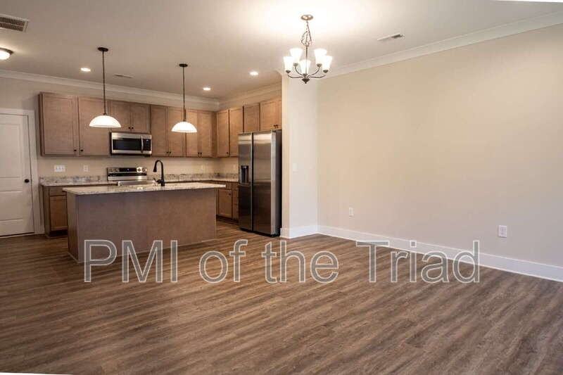 1727 Westfall St - Photo 6 of 26