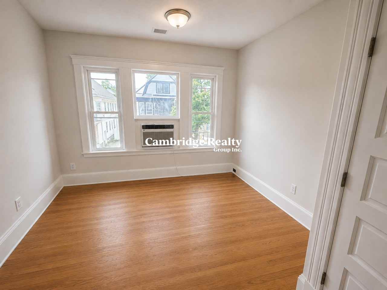 9 Bradford Ave #2T - Photo 3 of 12