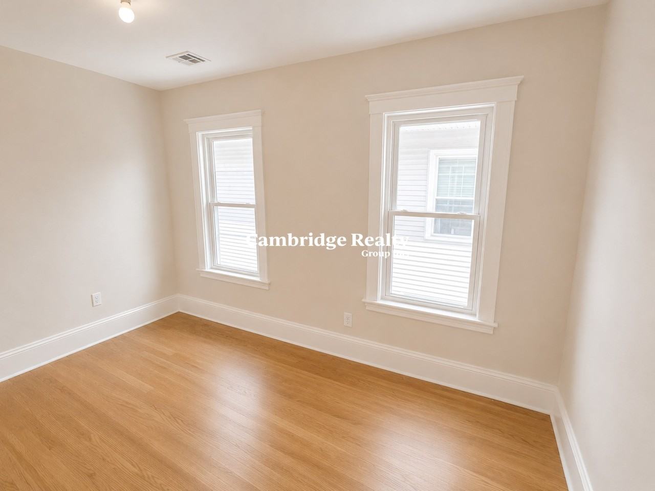 9 Bradford Ave #2T - Photo 6 of 12