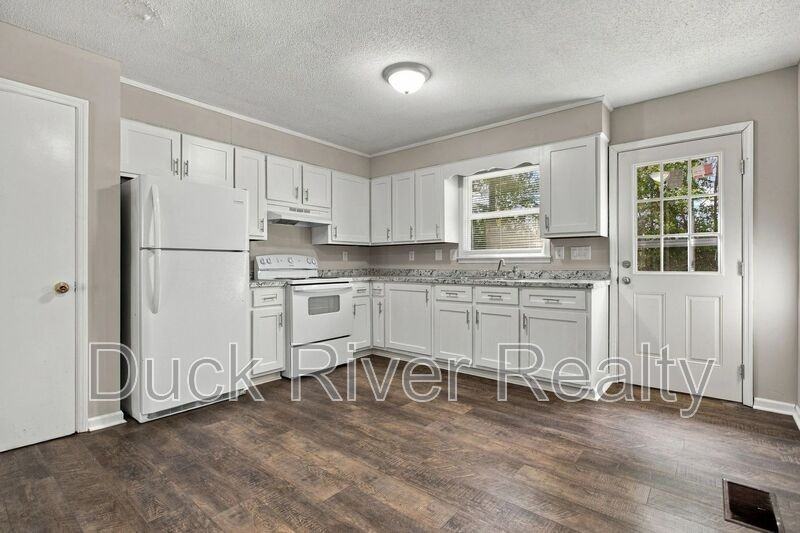 205 Hunter Dr #A - Photo 3 of 21