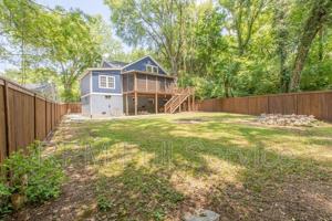featured image of 1021 College Ave