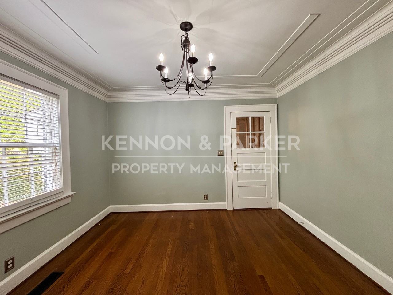 1705 Slade Dr - Photo 3 of 19