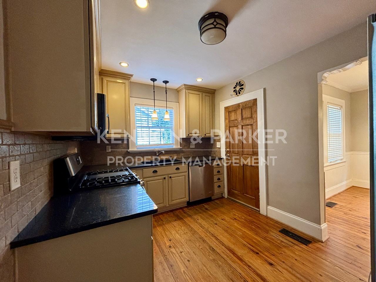 1705 Slade Dr - Photo 4 of 19