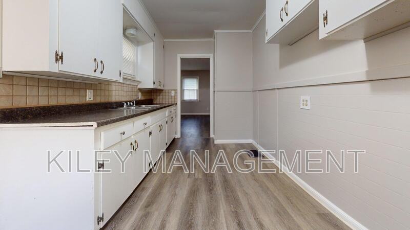 722 Hubbard Ave - Photo 2 of 11