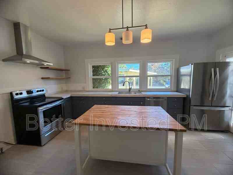310 Low Gap Rd - Photo 2 of 42