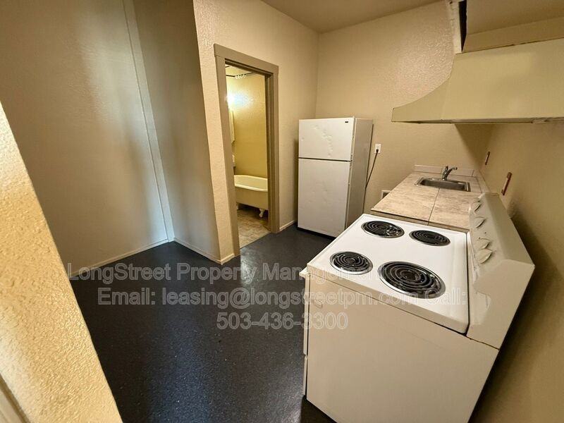 417 Lyon St Se #6 - Photo 4 of 15