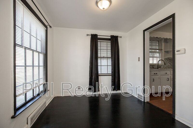 18312 Highland Dr - Photo 4 of 23
