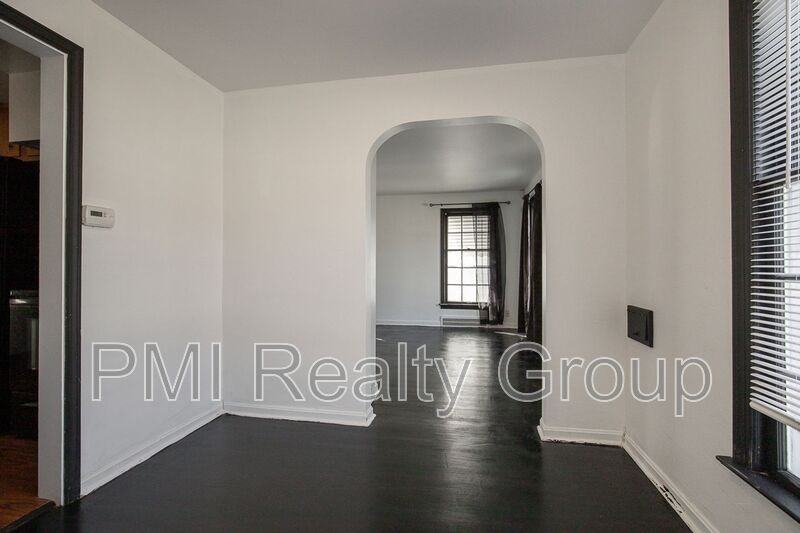 18312 Highland Dr - Photo 5 of 23