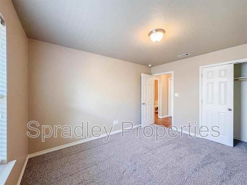 124A Andy Ln - Photo 7 of 13