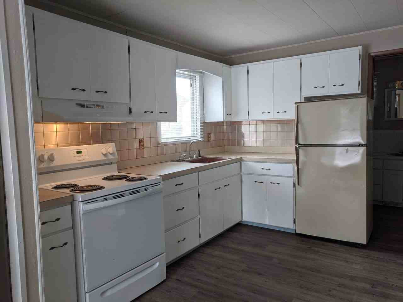 544 1/2 Solberg Dr - Photo 3 of 8