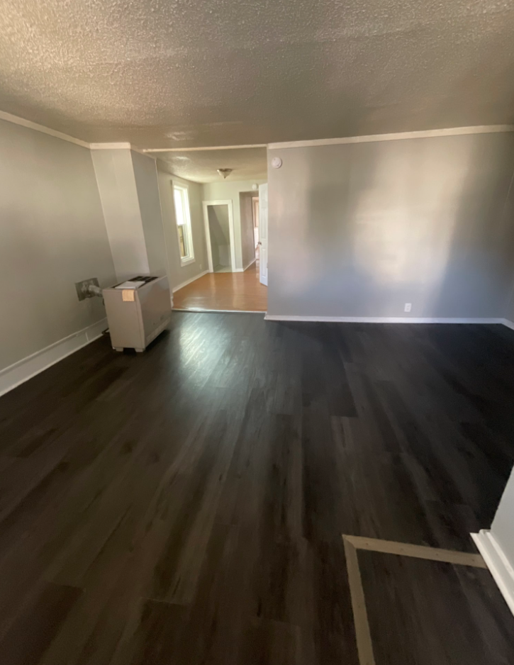 368 Dearborn St - Photo 2 of 11