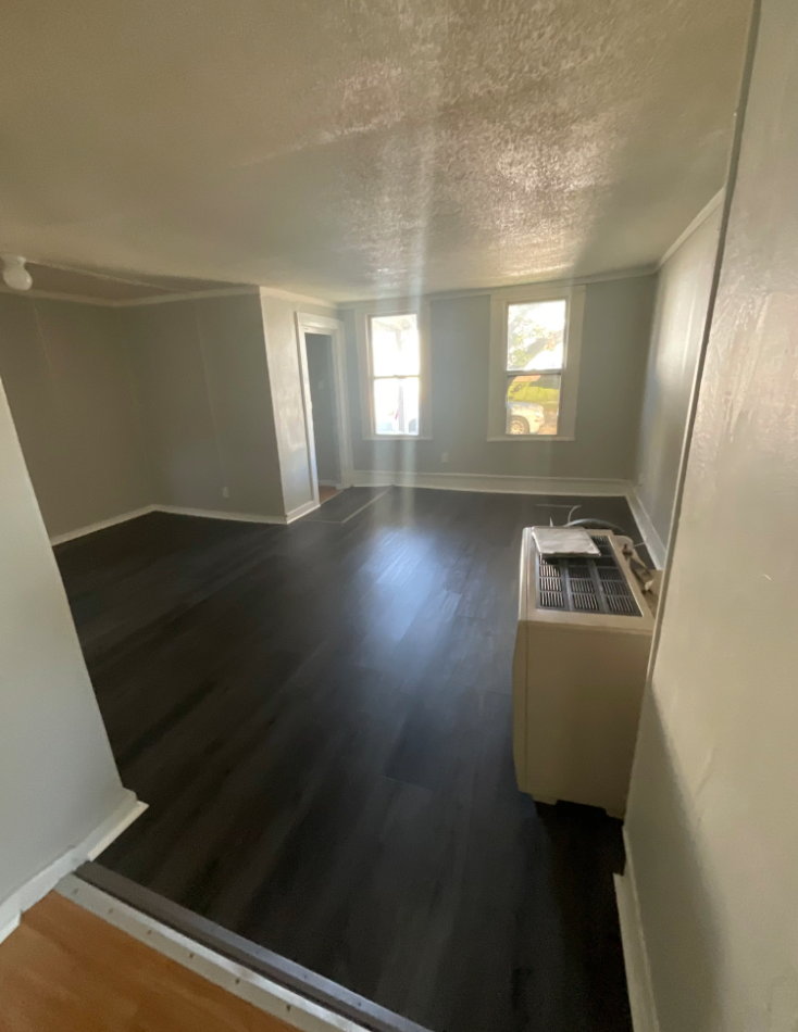 368 Dearborn St - Photo 3 of 11