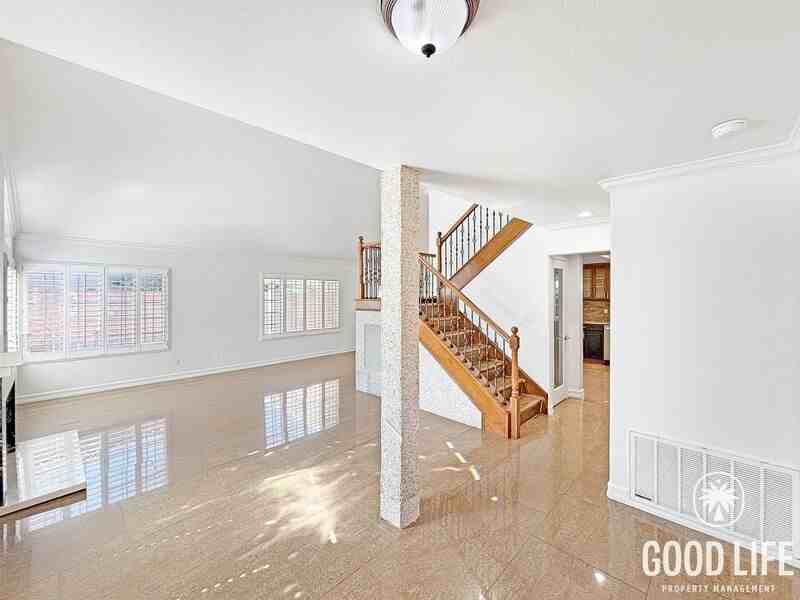10194 Diamond Head Ct - Photo 6 of 41