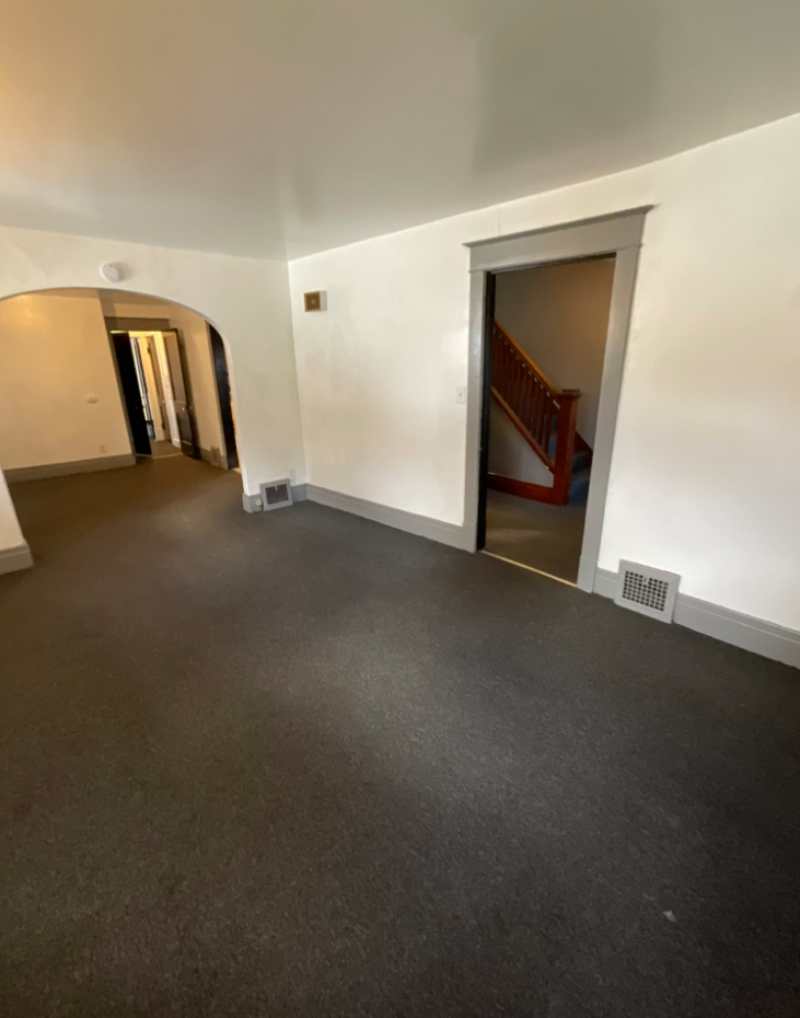 61 Ivanhoe Rd - Photo 3 of 12
