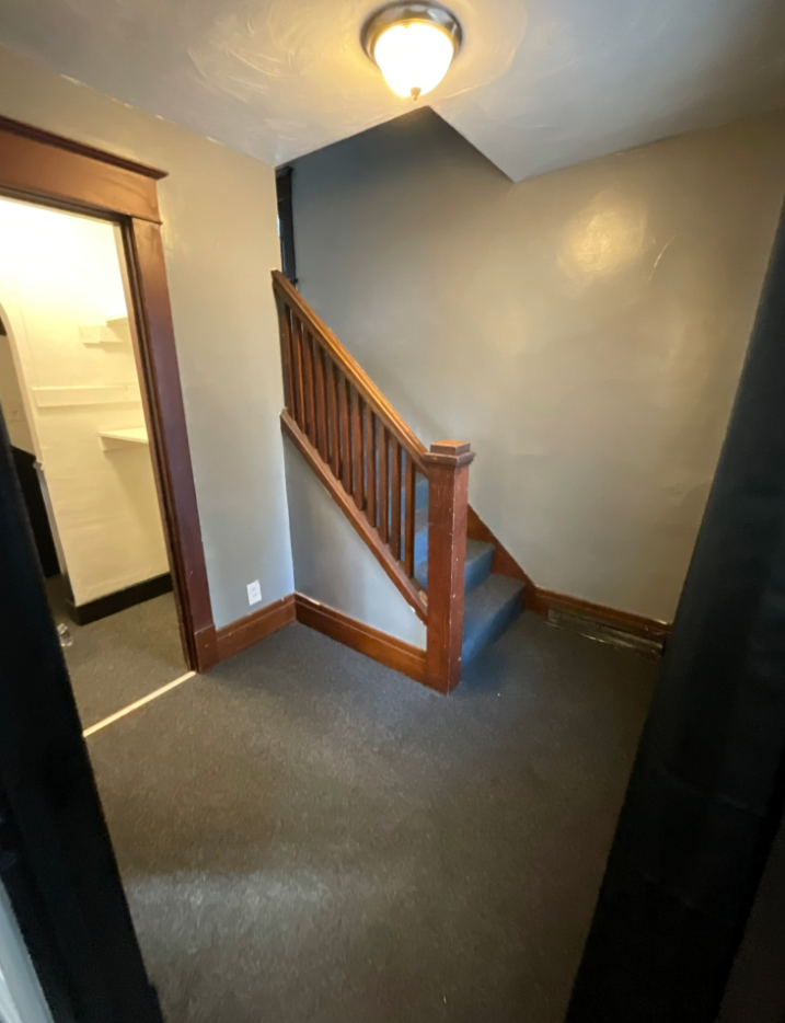 61 Ivanhoe Rd - Photo 4 of 12