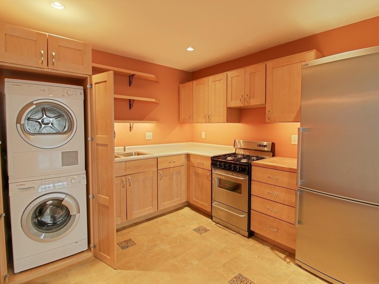 216 Lake St - Photo 5 of 18