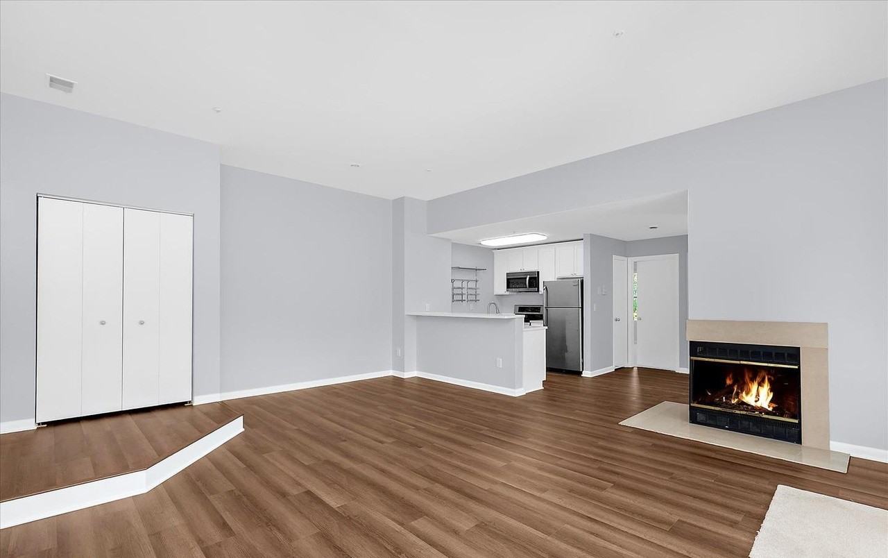 40 Greystone Ct - Photo 5 of 35