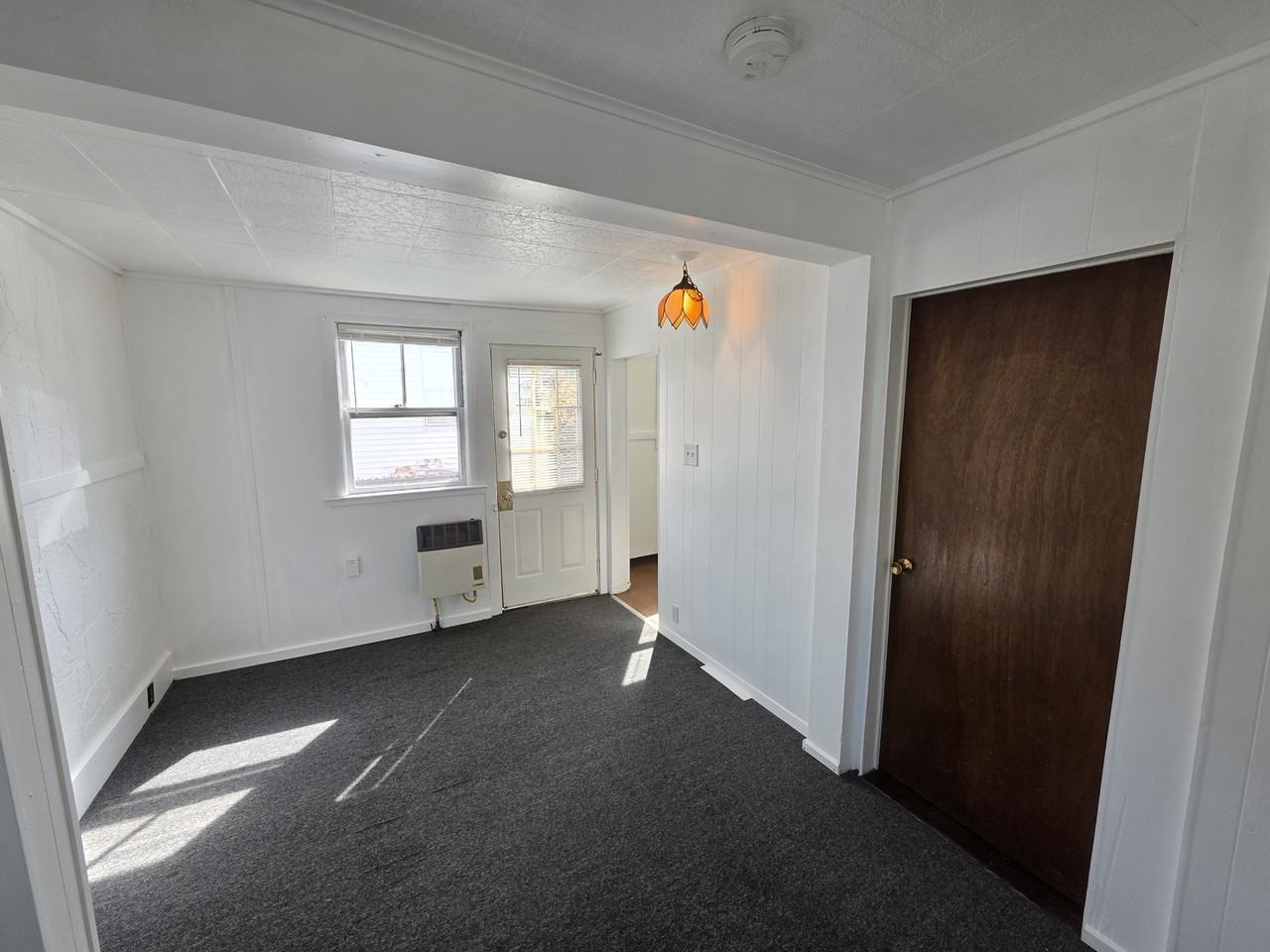 335-339 Broad St - Photo 2 of 7
