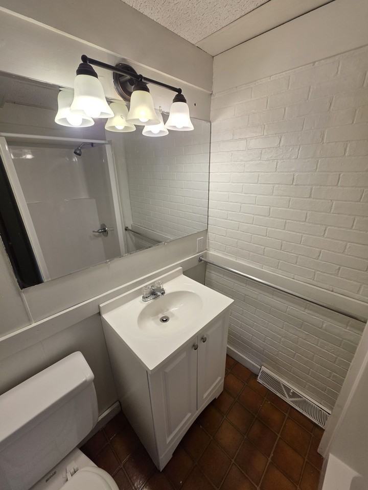 335-339 Broad St - Photo 5 of 7