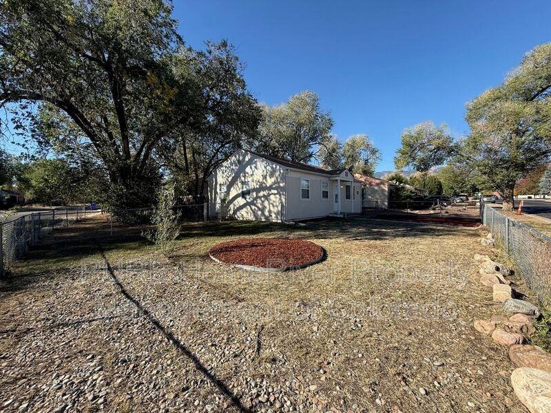 515 E Cheyenne Rd - Photo 3 of 22