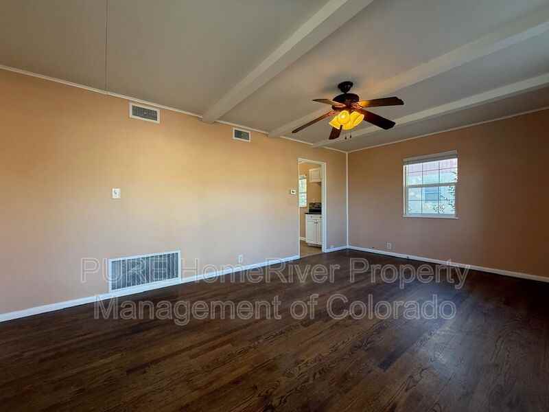 515 E Cheyenne Rd - Photo 4 of 22