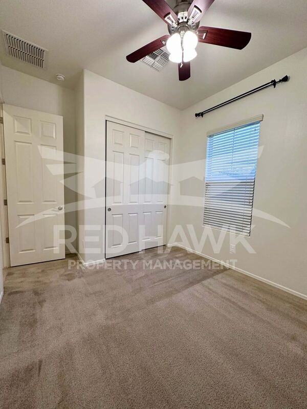 991 E Holland Park Dr - Photo 5 of 40