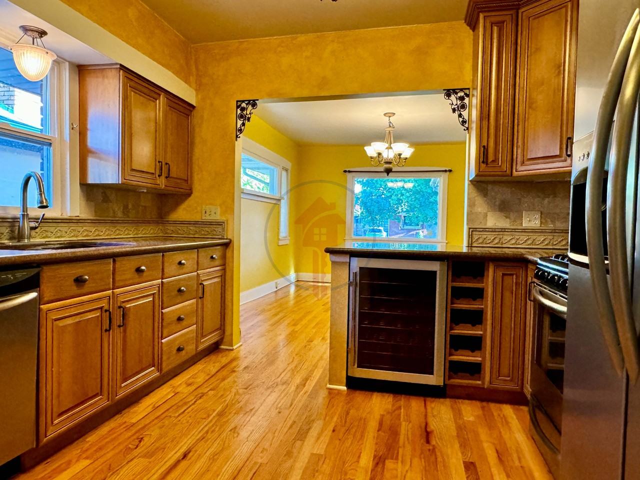 251 E Hubbard Ave - Photo 6 of 22